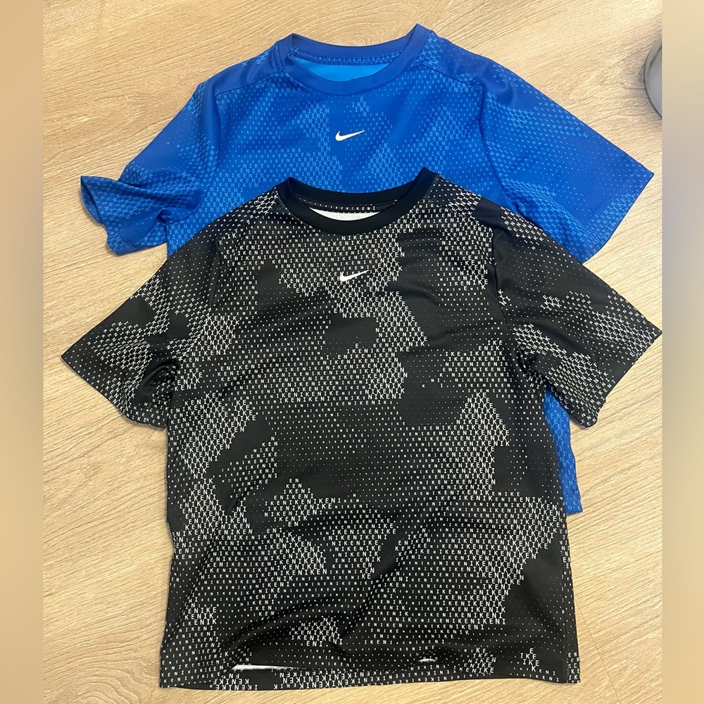 Boys Nike dri fit shirts size XL
